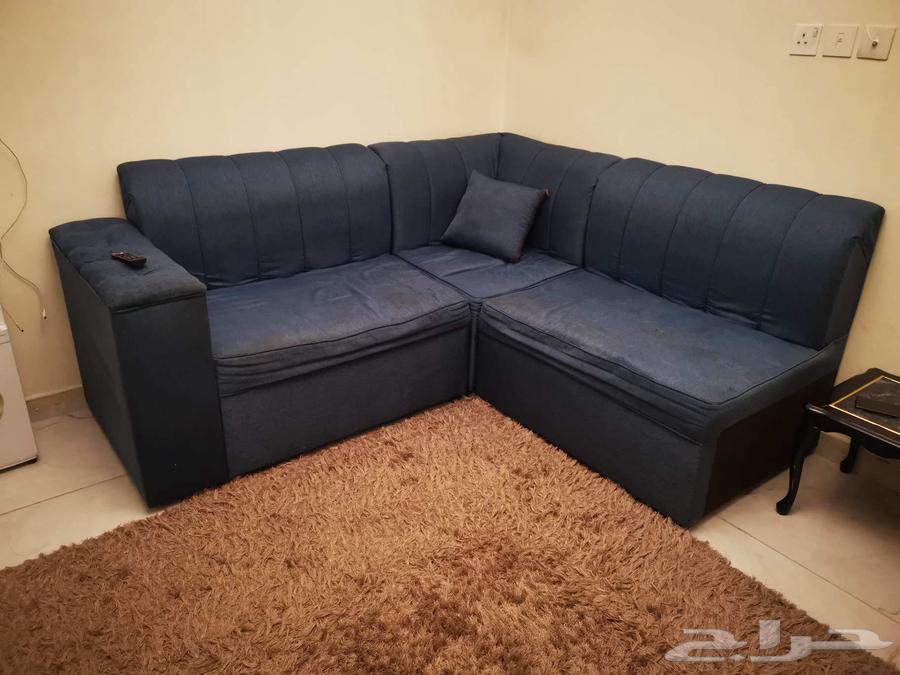 Selling a sofa set with carpet for 500 SAR64491070369537110