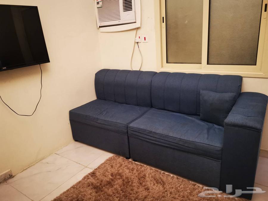 Selling a sofa set with carpet for 500 SAR64491070369537111