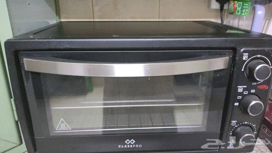 Hello, a gas stove with five burners is in good condition, missing the glass of an electric oven64489170404866111
