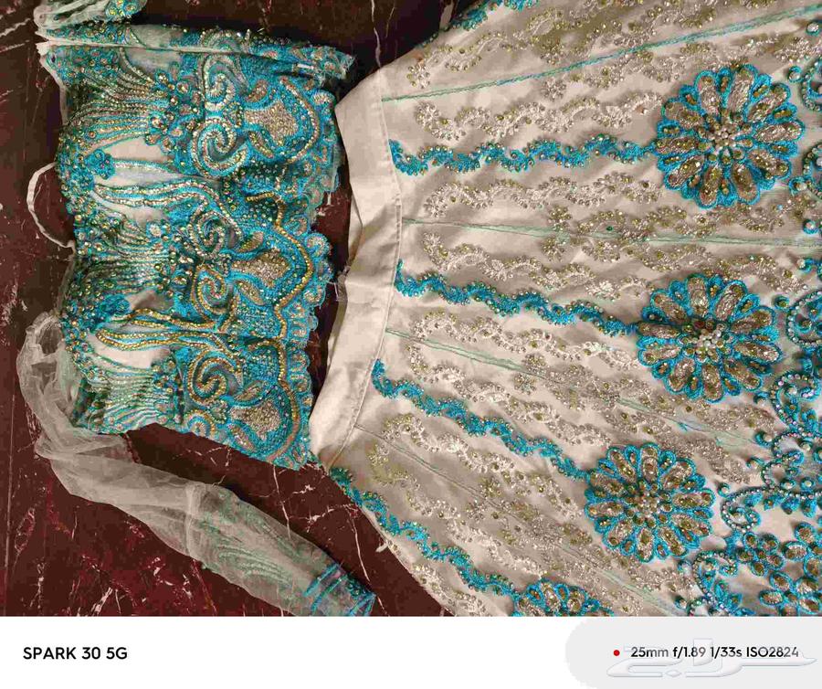 A new dress worn only two or three times, priced at 1200, I want 70064489586578562111