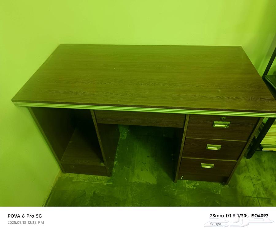 طاولة مكتب والواح خشب للبلاط للبيع64489086799105110