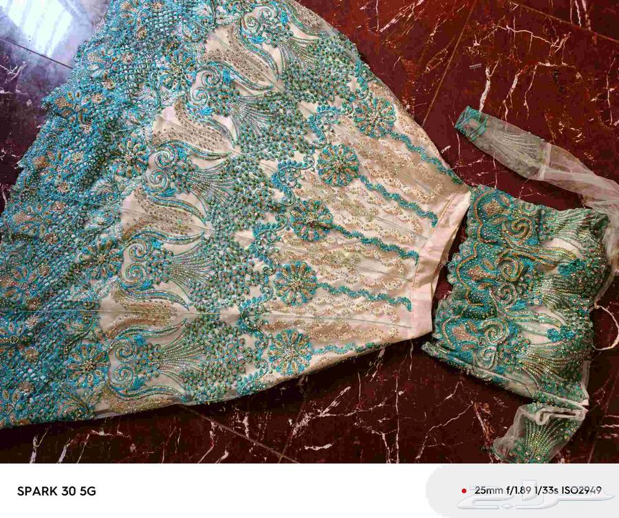 A new dress worn only two or three times, priced at 1200, I want 70064489586578562110