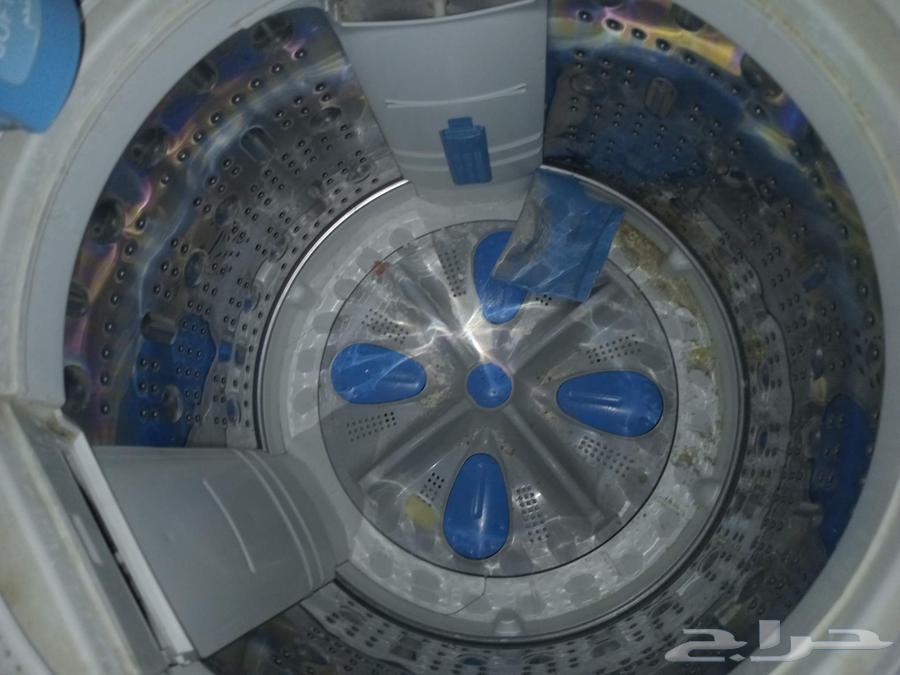 Refrigerator, stove, and two washing machines64489267089283111