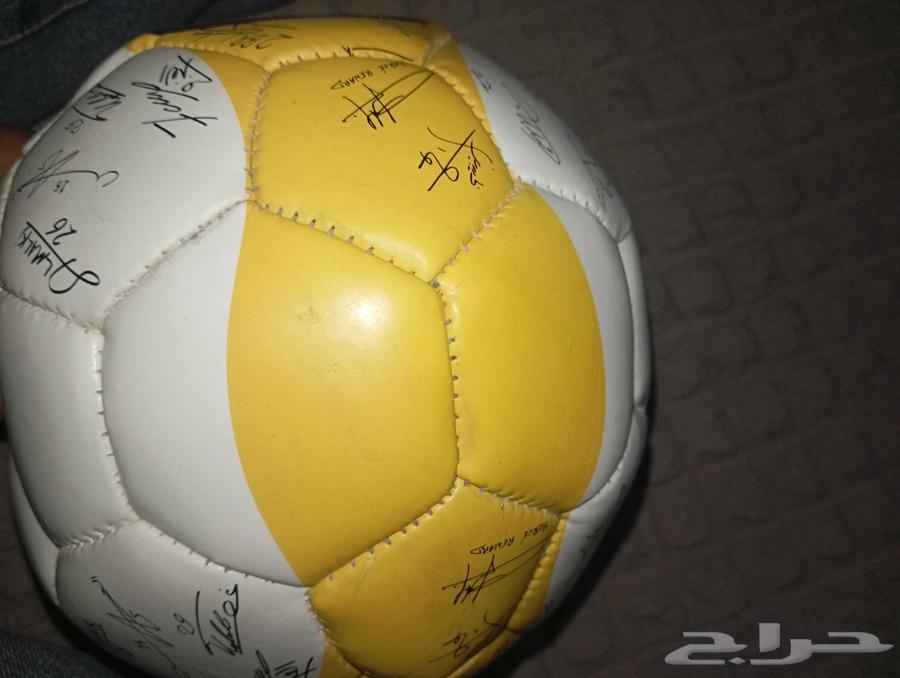 كوره موقع عليه توقيع الهلال64494003319425112