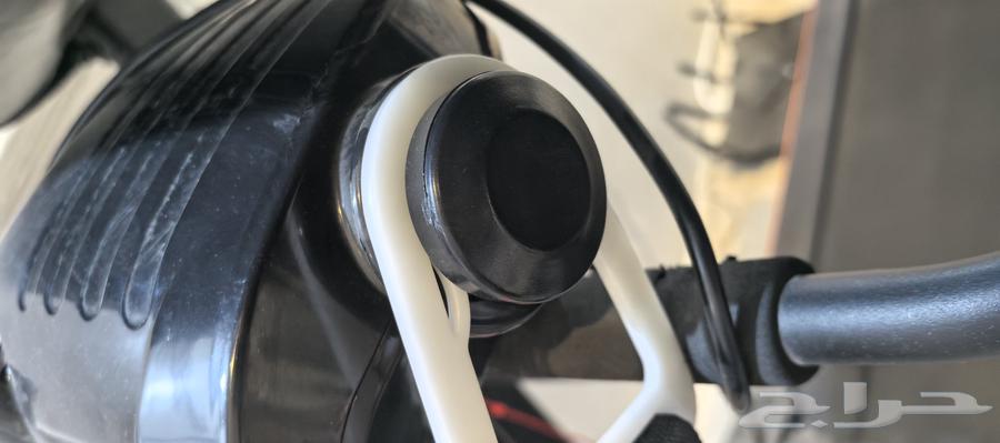 Electric treadmill with light weights and abdominal sculpting device64489986391937112