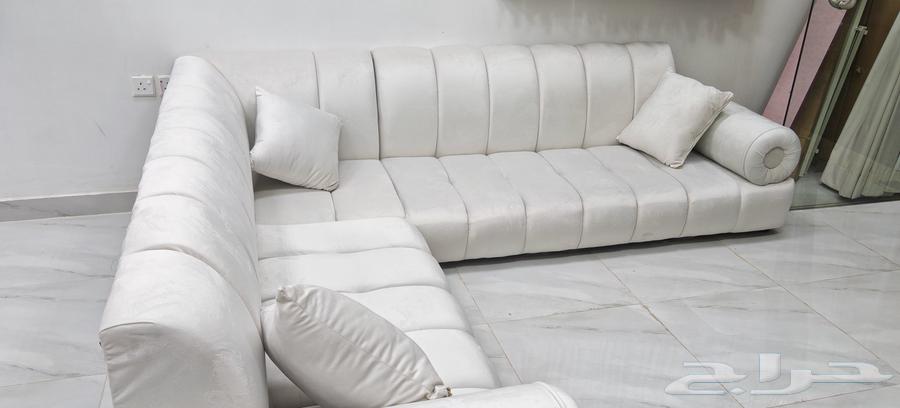 A completely new couch 5 meters long for only 399 Riyals64492054053633111