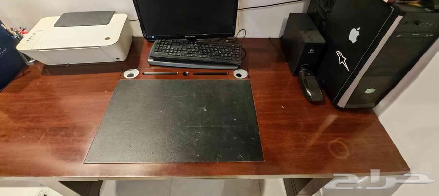 Office table and chair64493096867073111