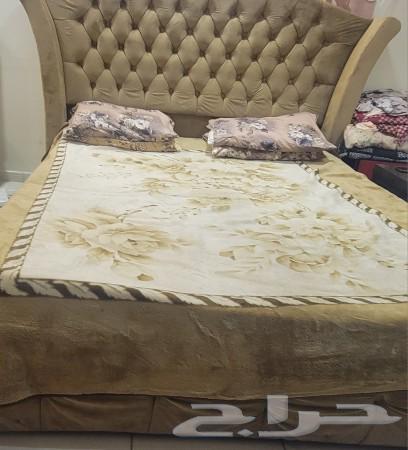 سرير فاخر مع المرتبه للبيع نفرين مترين في 18064486661511298111