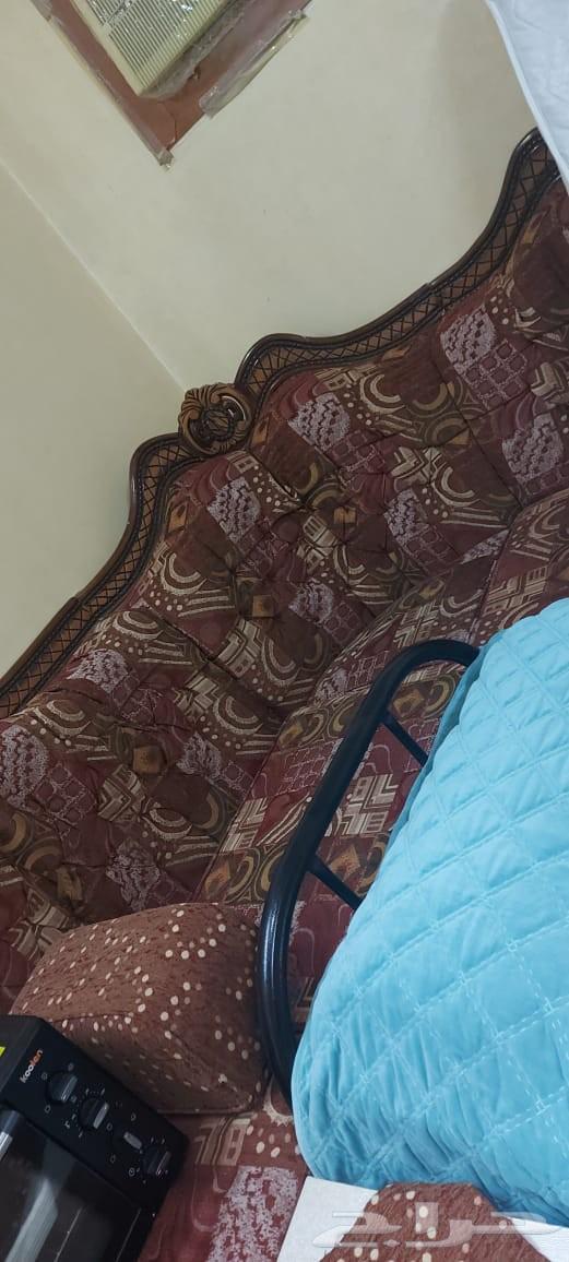 A large, fully furnished, flawless hall that accommodates approximately 14 people and more64494591224578111