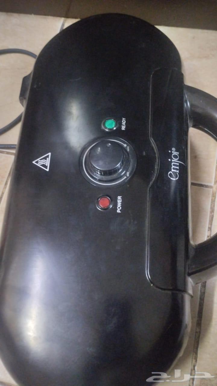 The samosa machine used only twice, brother's new one, only 50 riyals64491836537985110