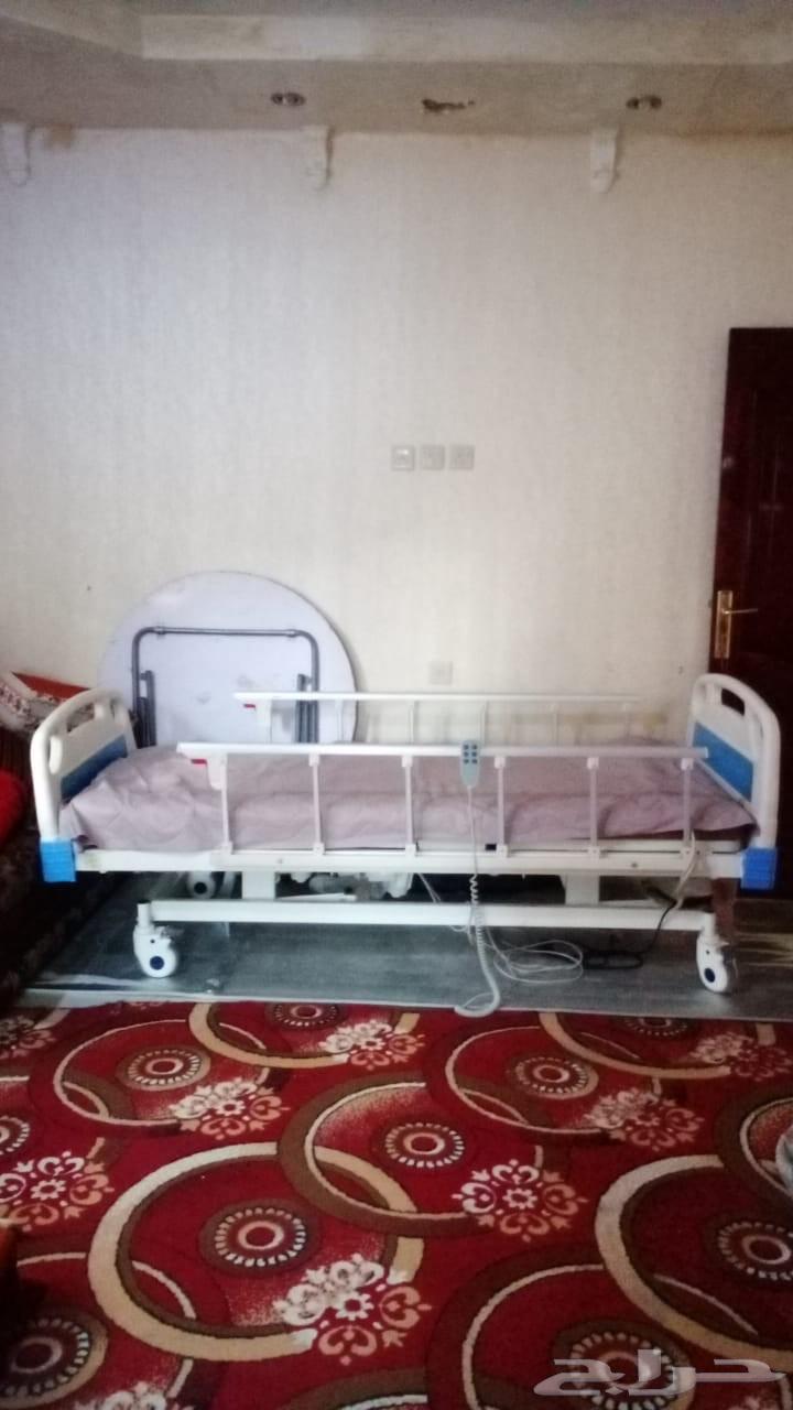 سرير طبي كهربائي64492758540418111