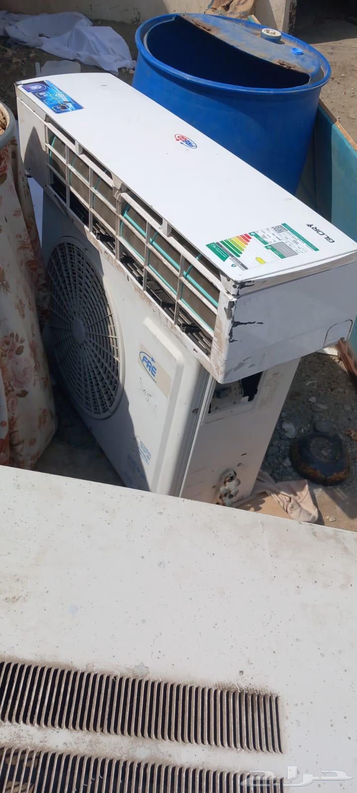 مكيفات سبليت شبه جديده 18و24. شاشه عاديه43بوصه64488421934211111