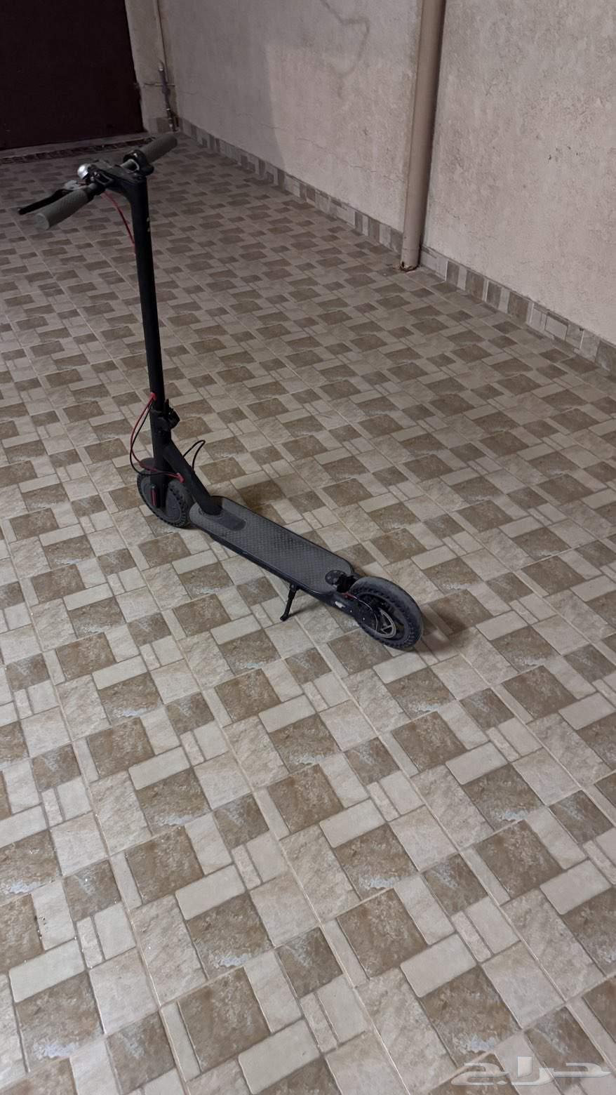 سكوتر نظيف وفيه سرعه سبورت يمشي 65.. العيوب بدون رفرف خلفي64490317321857110