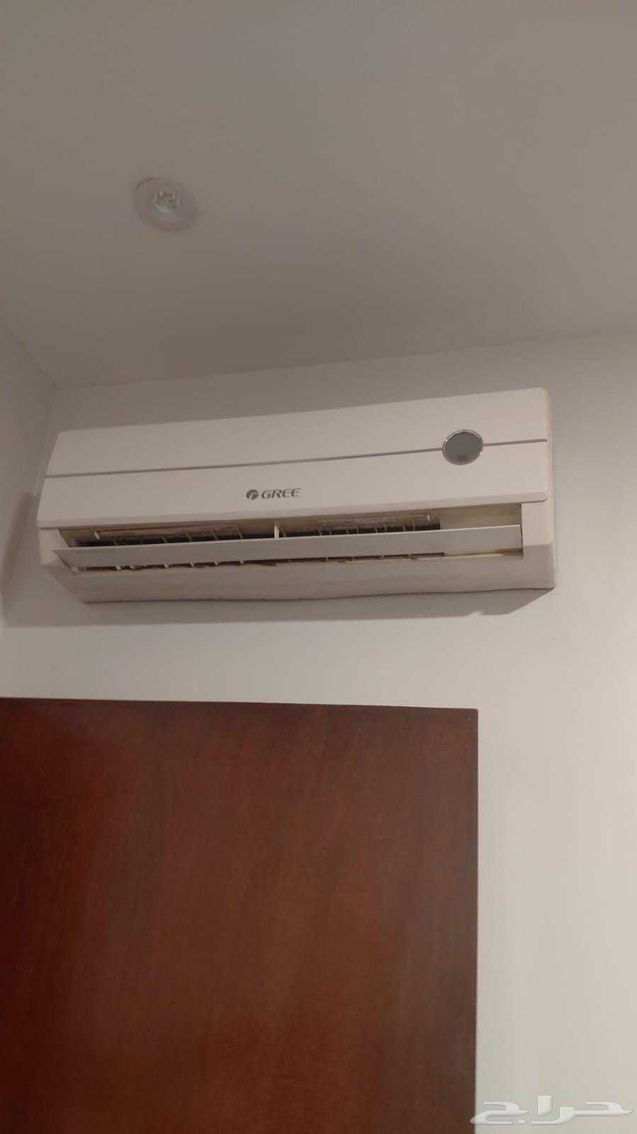 مكيفات سبليت شبه جديده 18و24. شاشه عاديه43بوصه64488421934211113