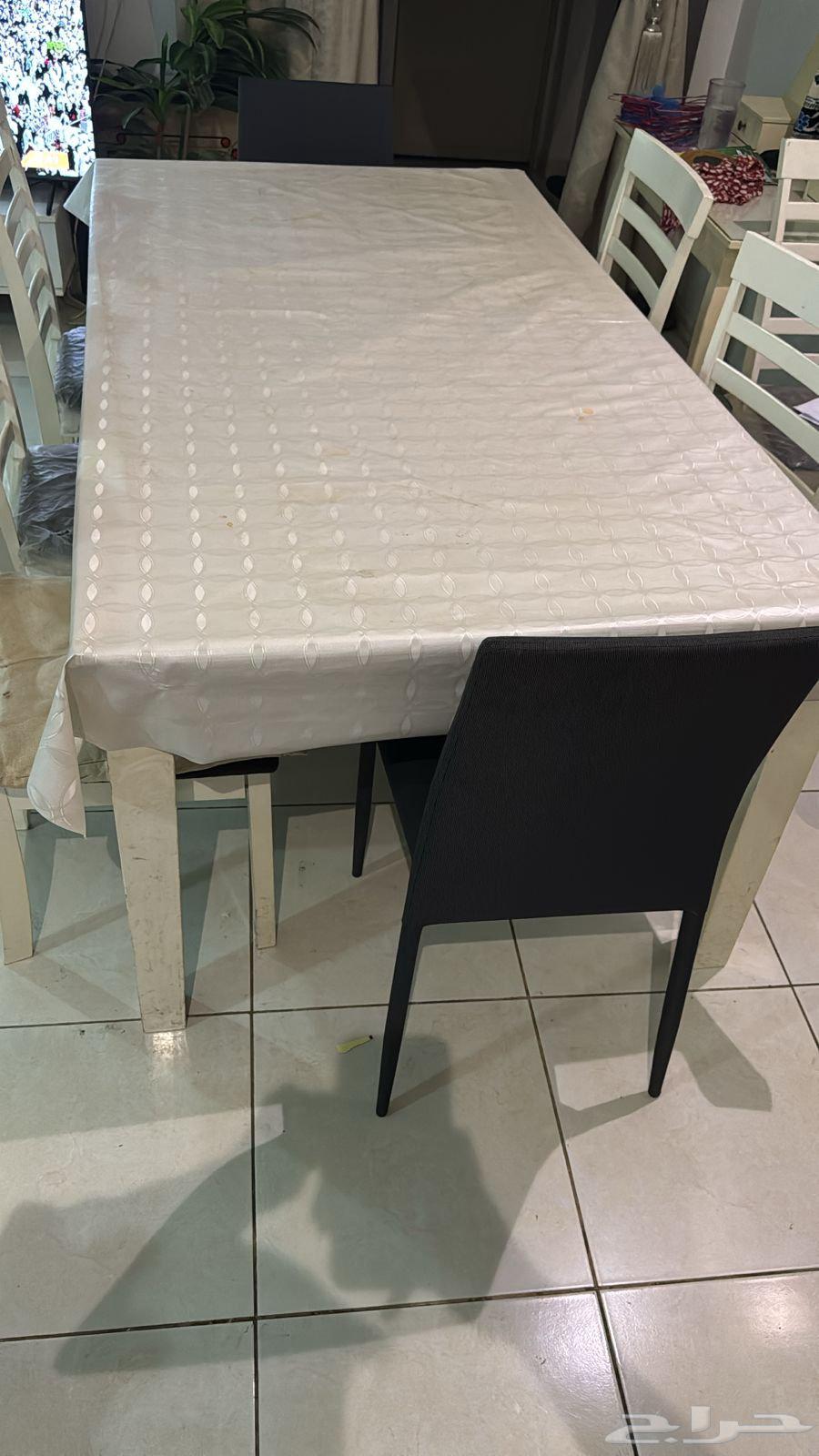 Dining table64492026980097110