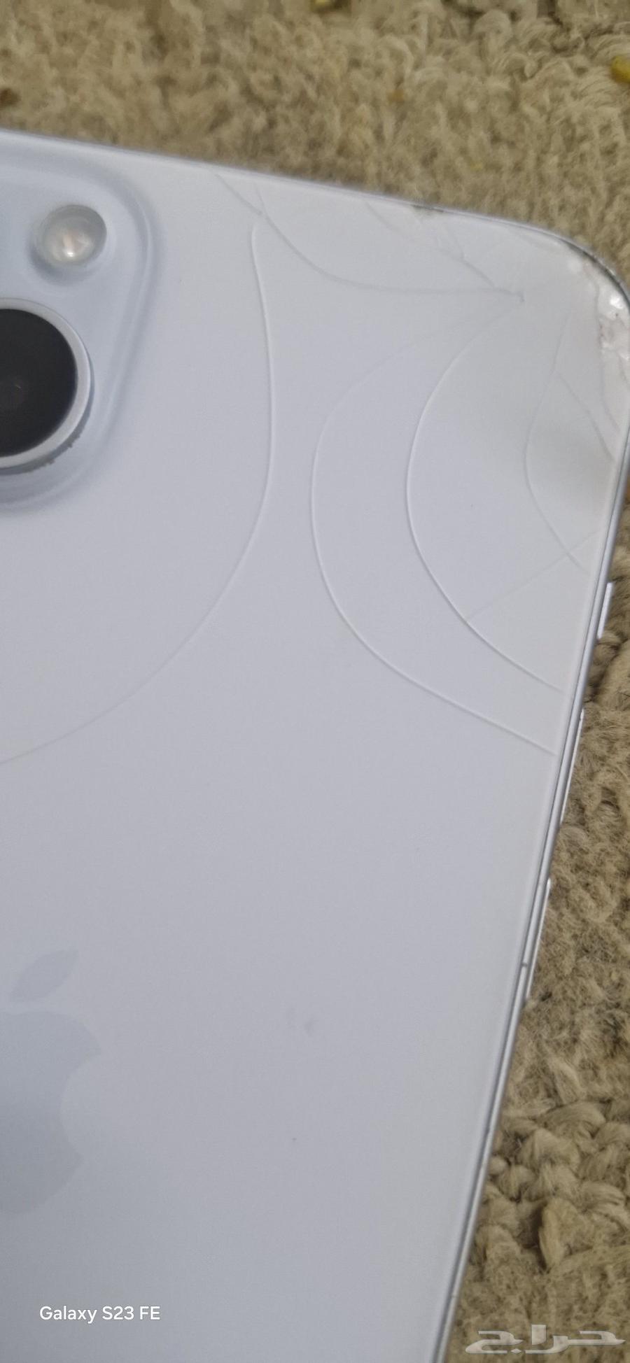 جوال ايفون 15بلس للبيع 165قيقا استعمال حشمه قسر خلفي بسيط64492854004355112