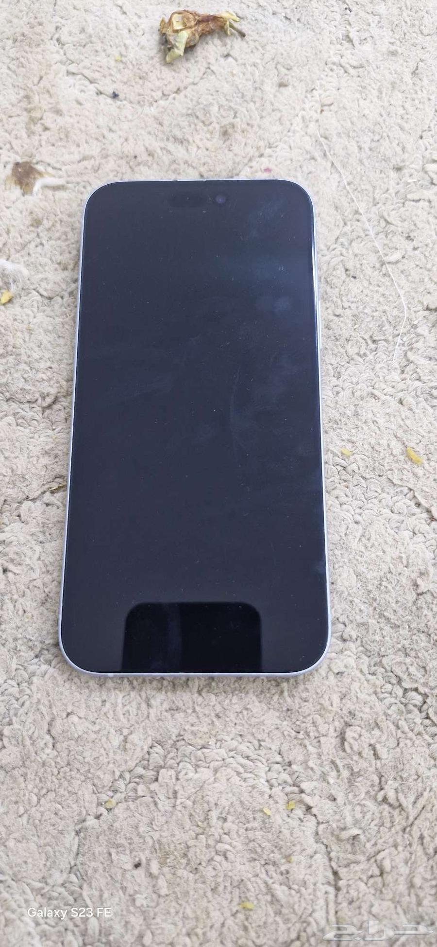 جوال ايفون 15بلس للبيع 165قيقا استعمال حشمه قسر خلفي بسيط64492854004355111