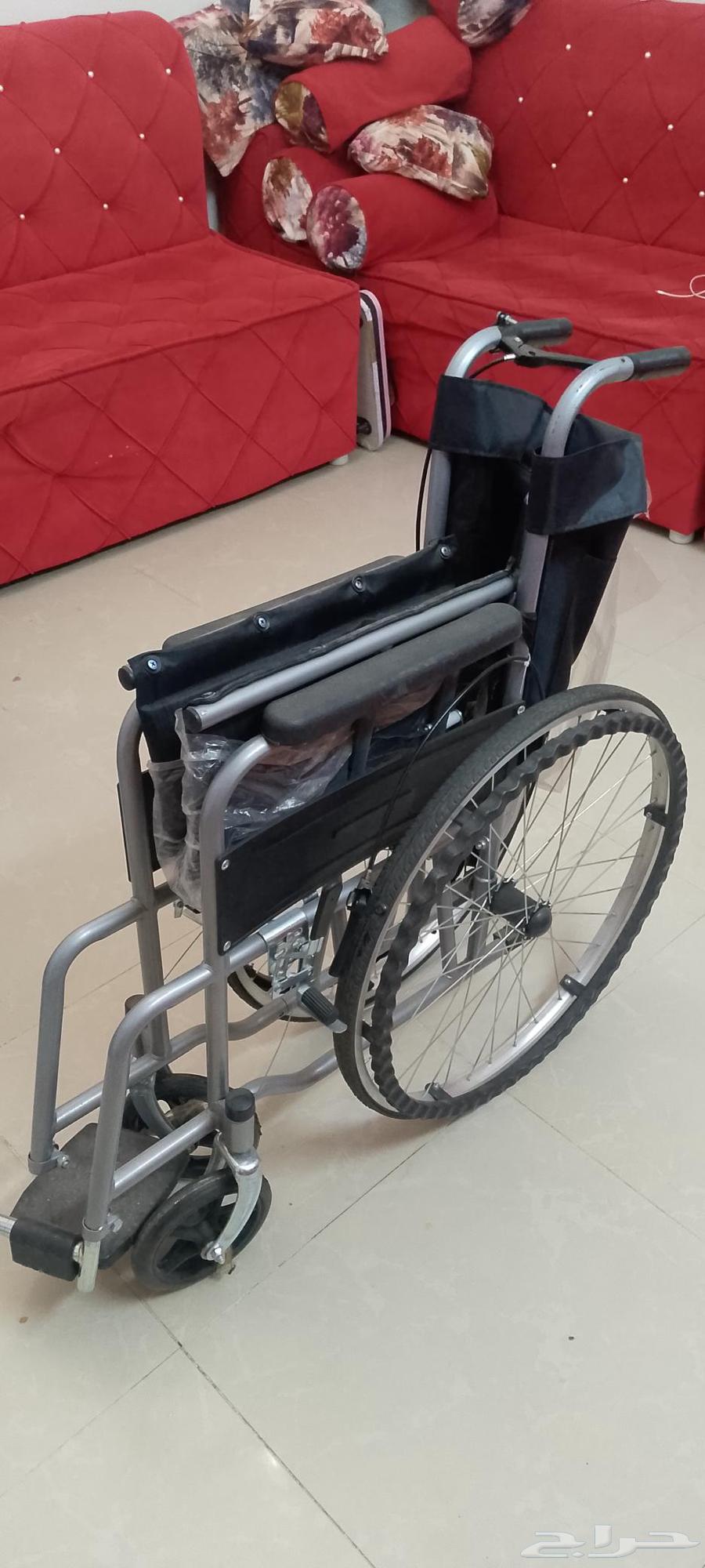 عربية جديدة بس ما نحتاجها ..وابيعها 200 ريال64490317182595110