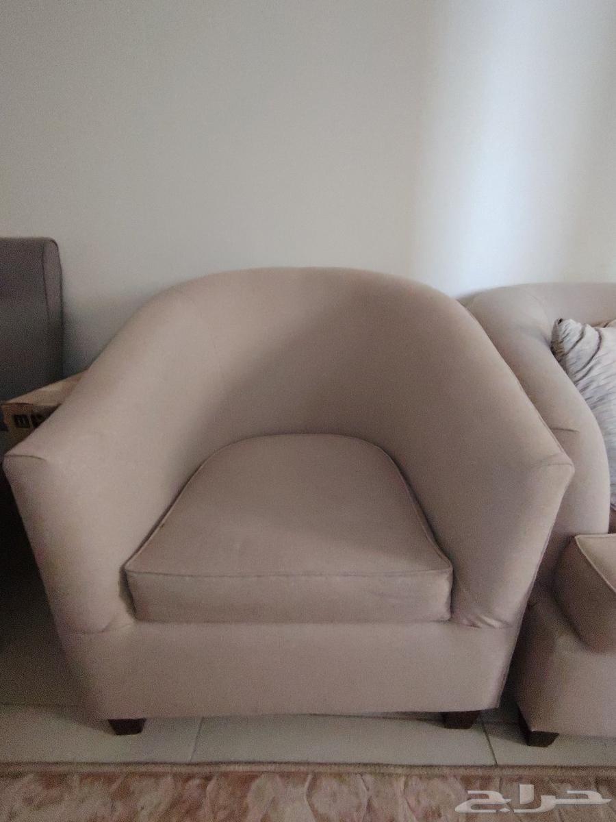 للبيع طقم كنب نظيف وبحاله ممتازه64494827318786112