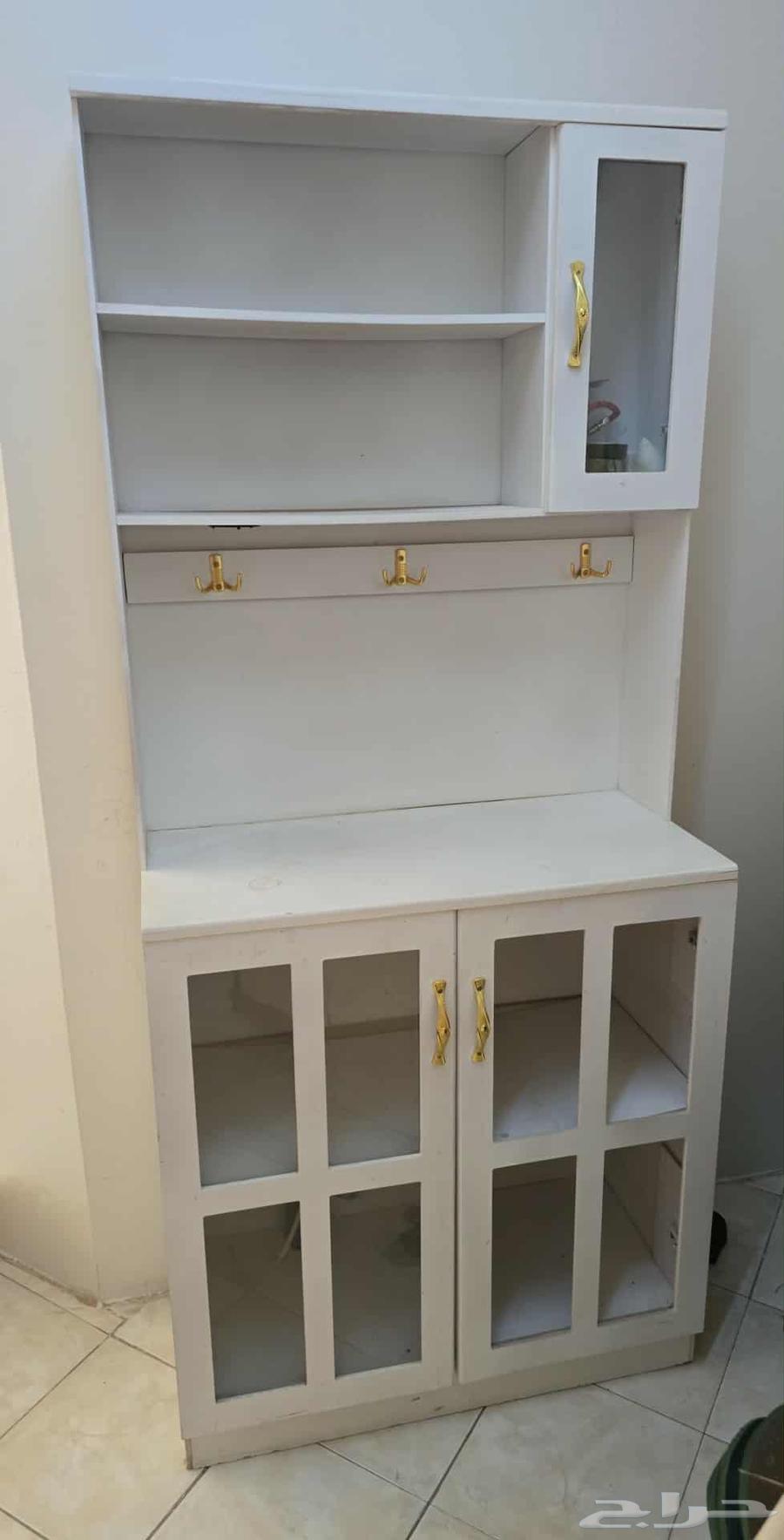 اغراض للبيع كوفي كورنر ممتازه للبيع وطاوله شاشه وطاوله طعام64490537403651112