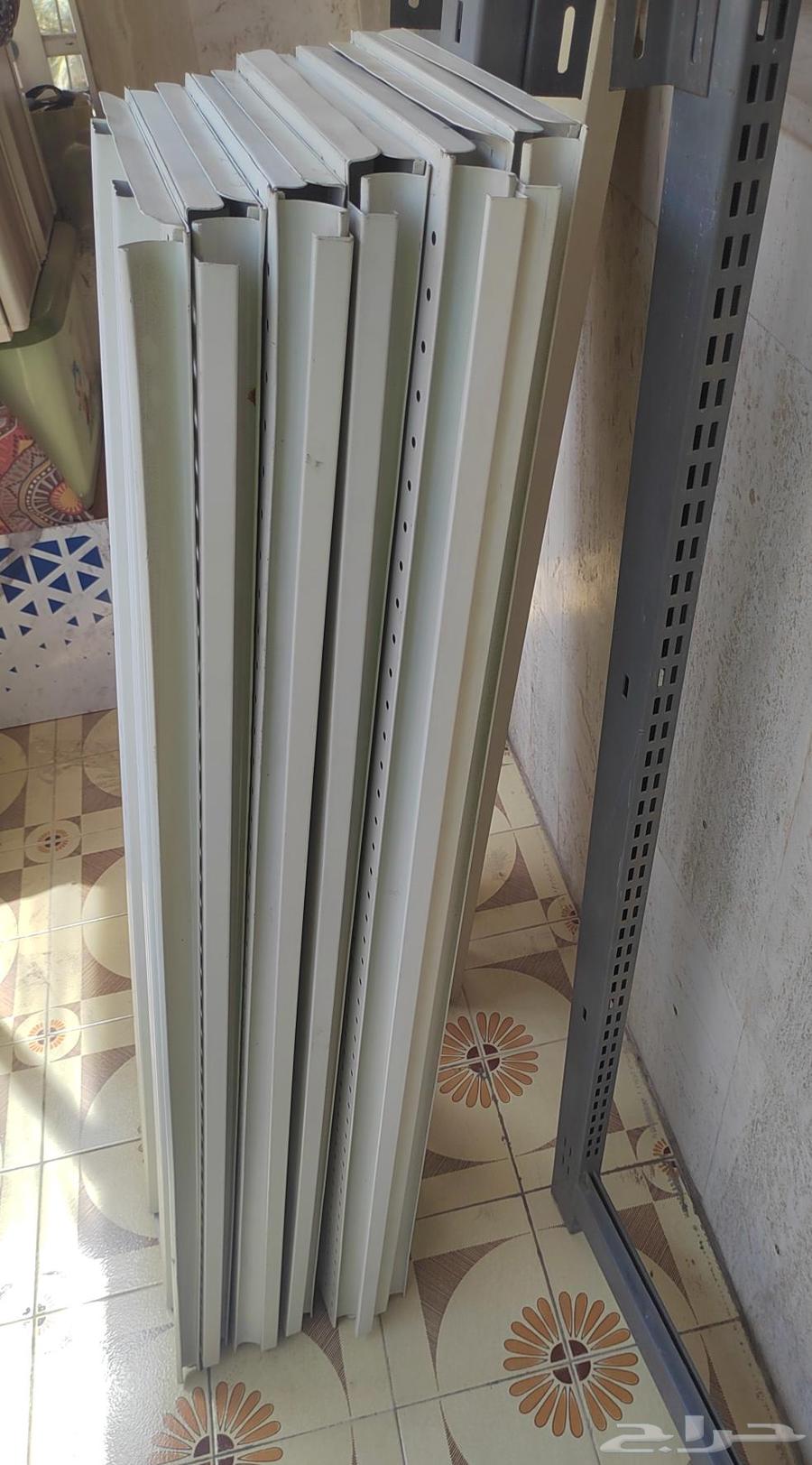 Iron storage shelf64490358377730113