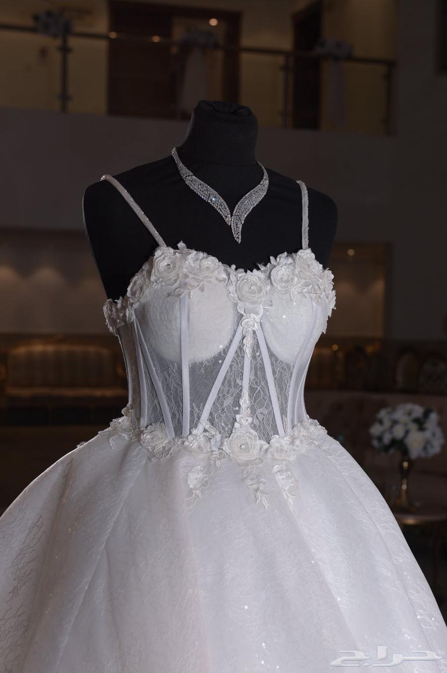 Soft and luxurious wedding dress with veil and zircon set (worn once only)64495611127427110