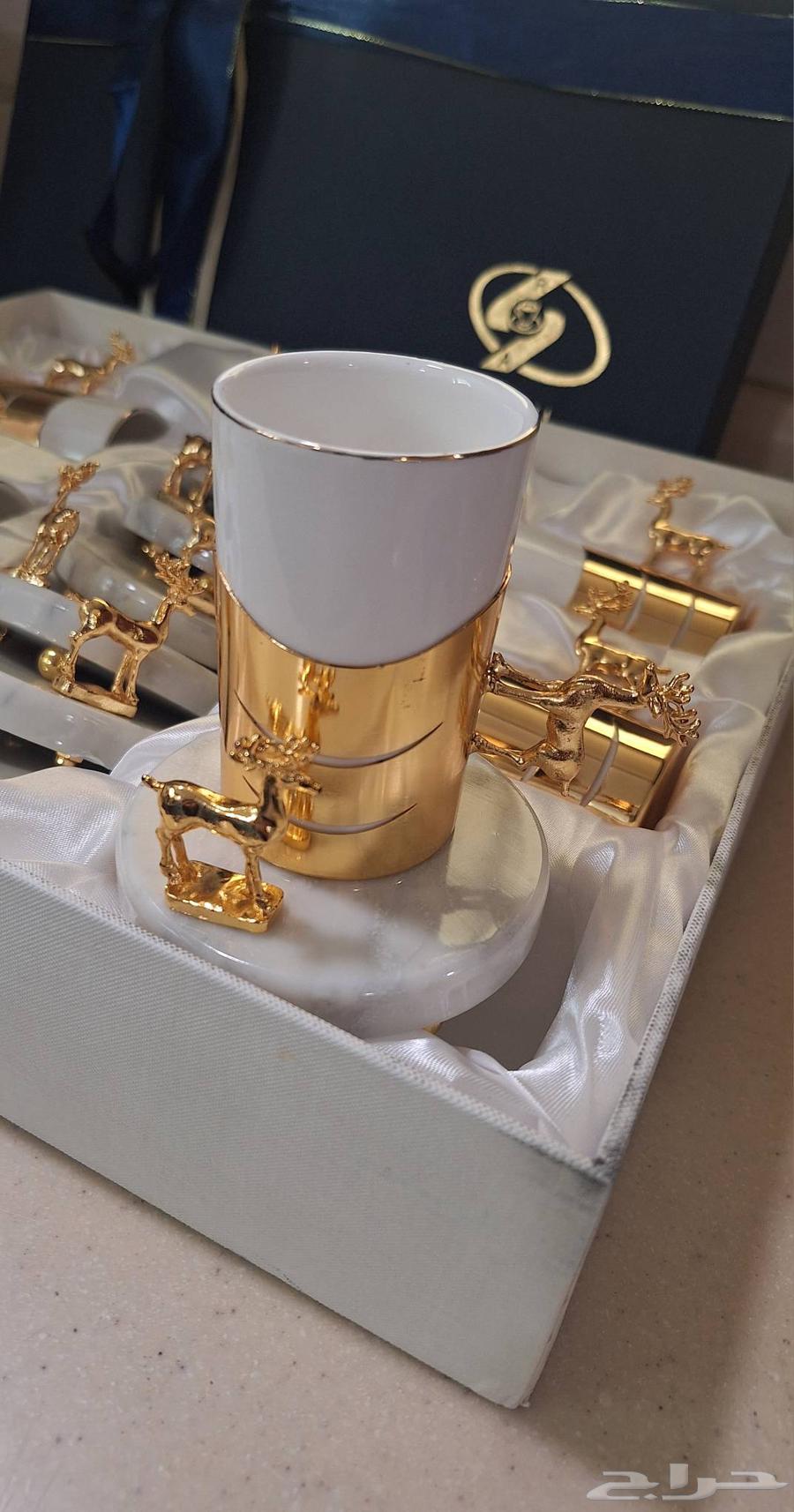 فناجيل سيراميك فخمة مع قاعده رخام جديدة للبيع ب 10064496709728257113