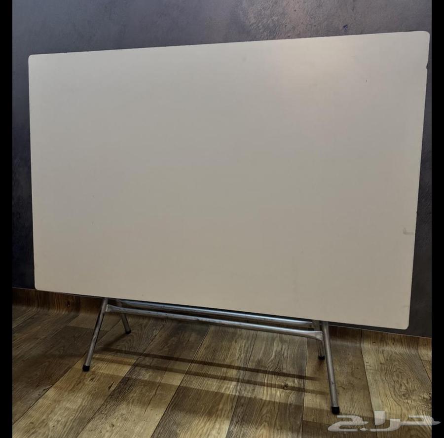 Foldable table64499744955010110