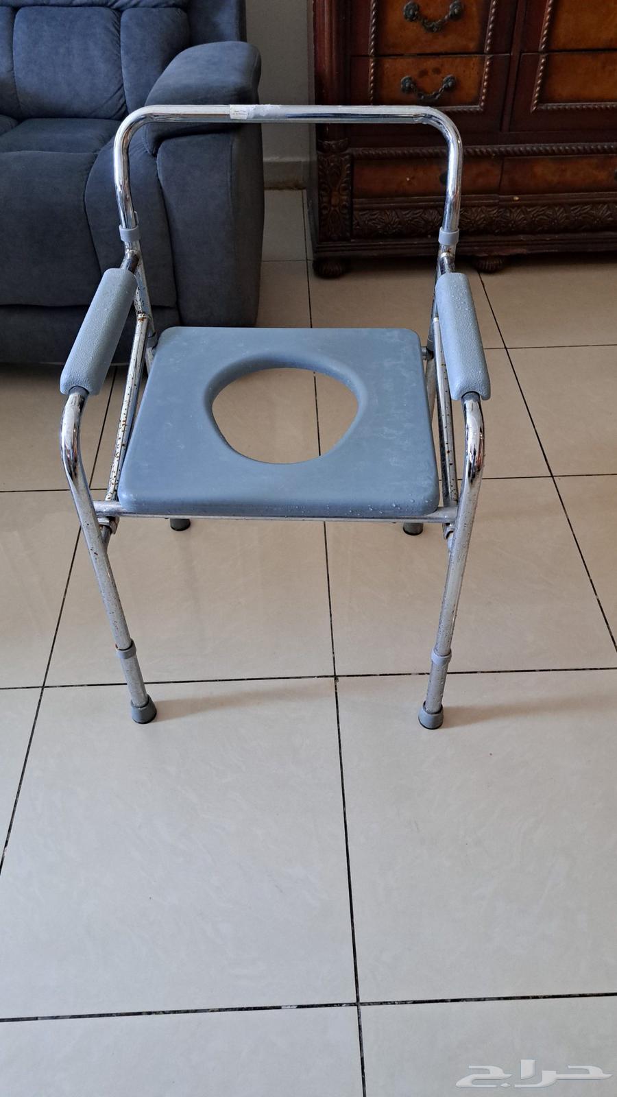 كرسي حمام لذوي الهمم- استخدام 8 شهور و نضيف64495172985985111