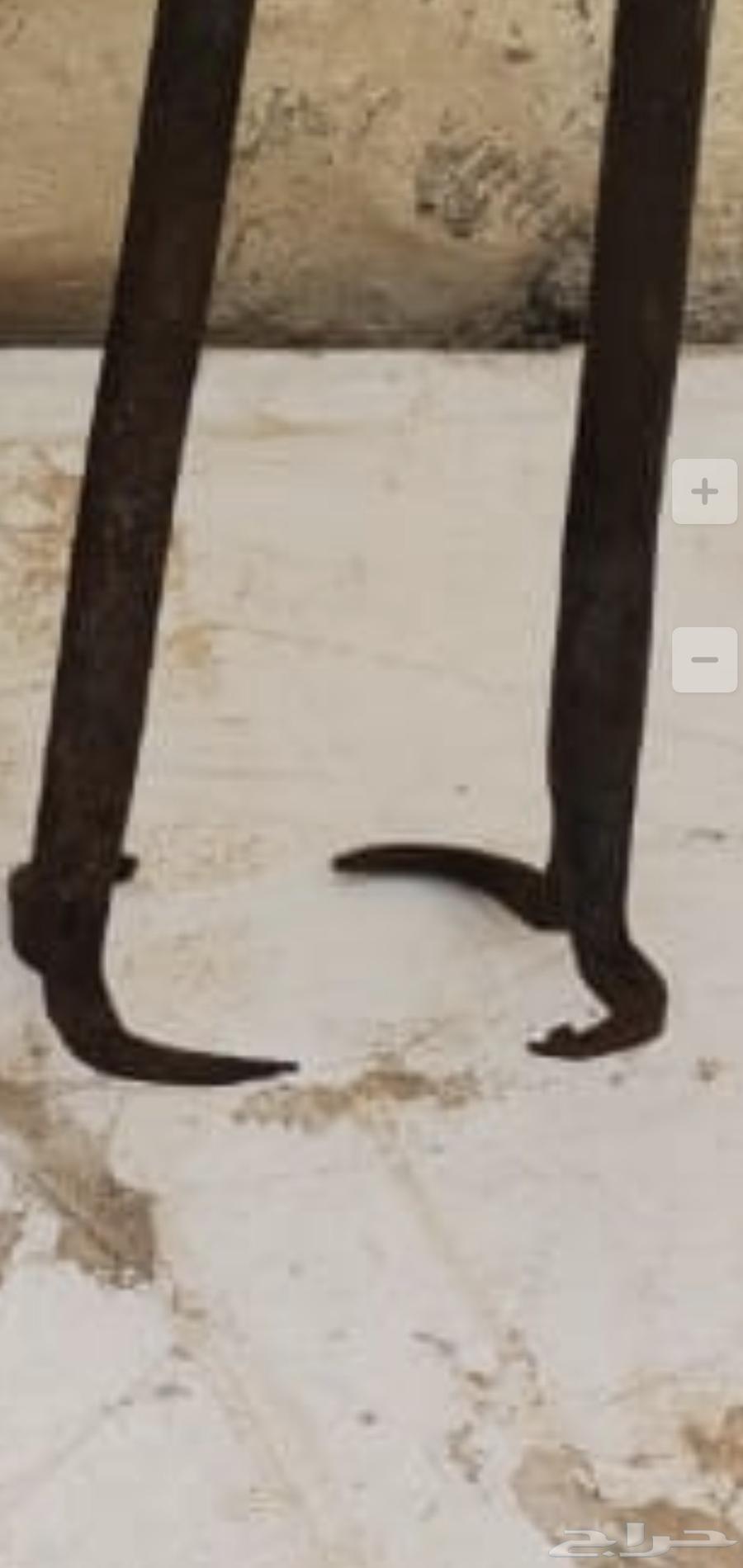 An old tool for castrating cattle64496709720962111