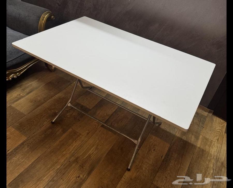 Foldable table64499744955010112