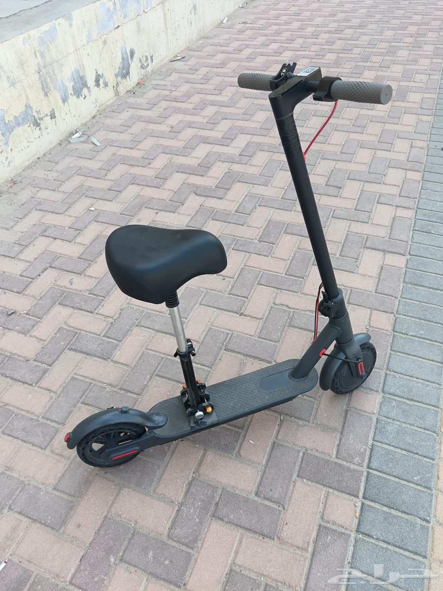 Excellent scooter for daily use with a new seat64496751085698113