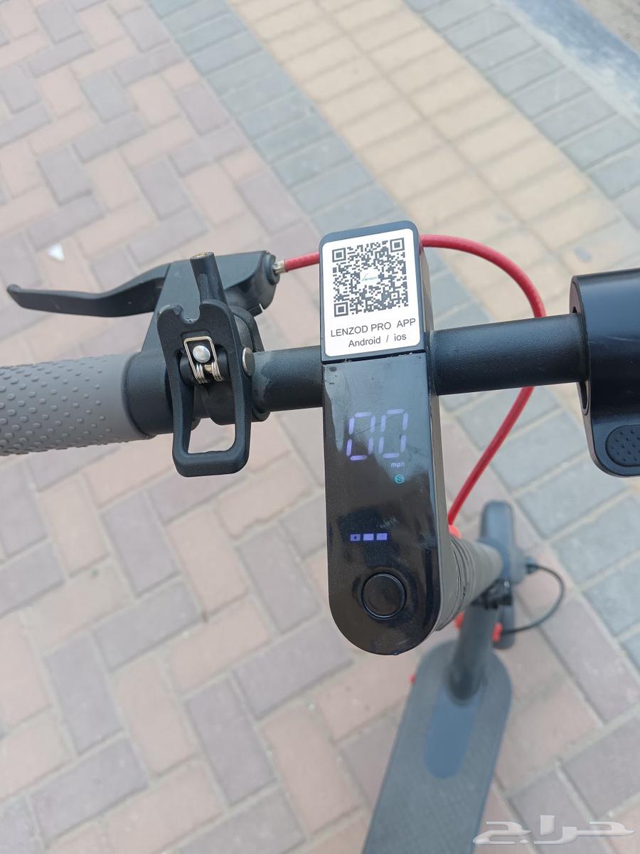 Excellent scooter for daily use with a new seat64496751085698111