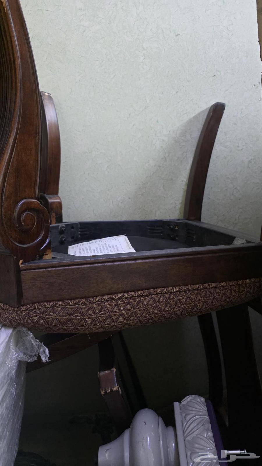 Dining table64502076106753111