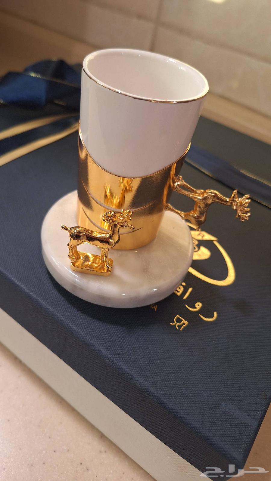 فناجيل سيراميك فخمة مع قاعده رخام جديدة للبيع ب 10064496709728257112