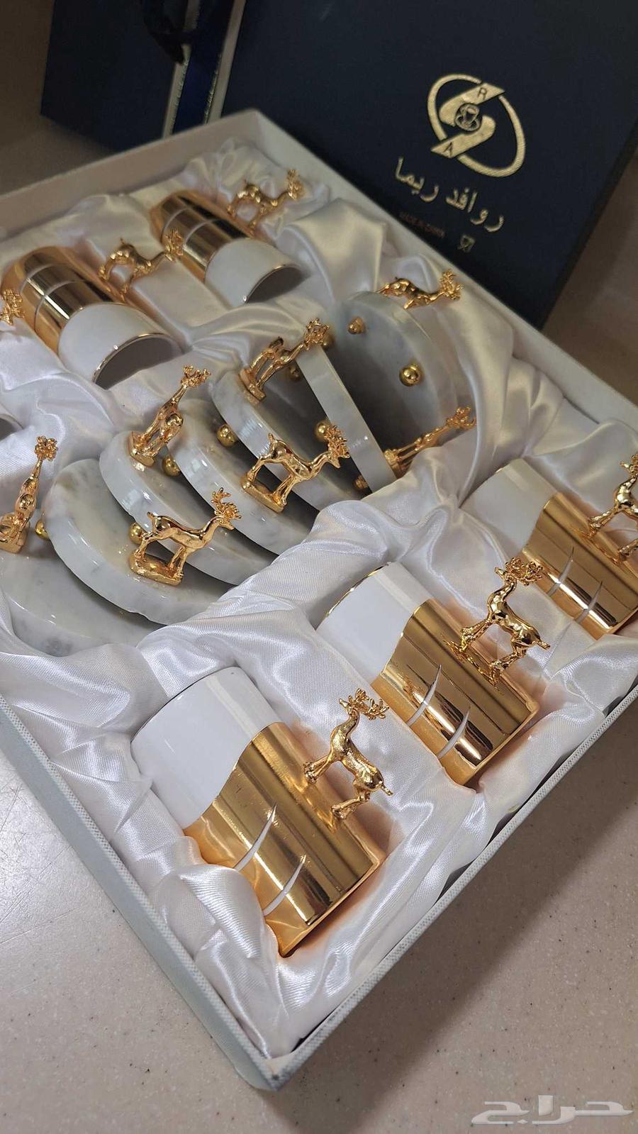 فناجيل سيراميك فخمة مع قاعده رخام جديدة للبيع ب 10064496709728257110