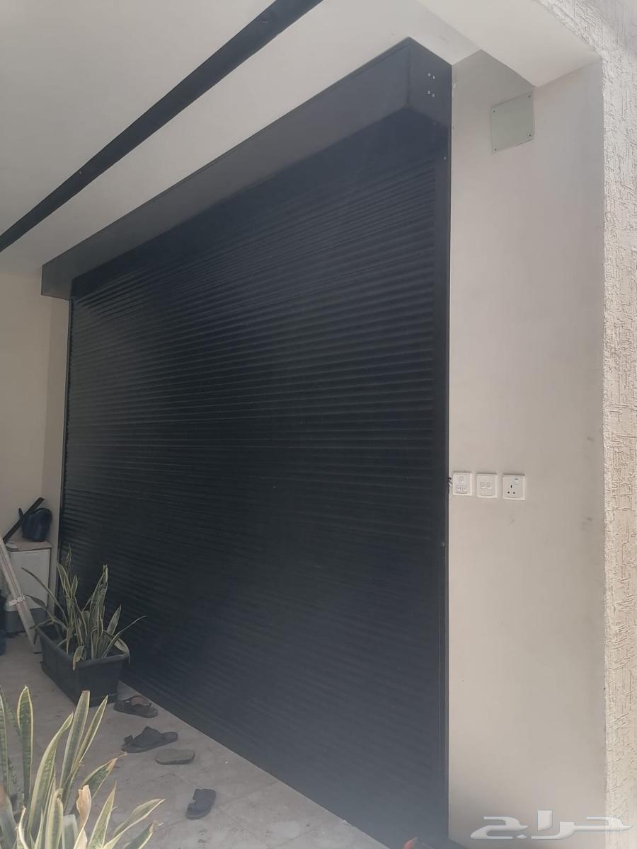 Royal Shutter64495858038401112