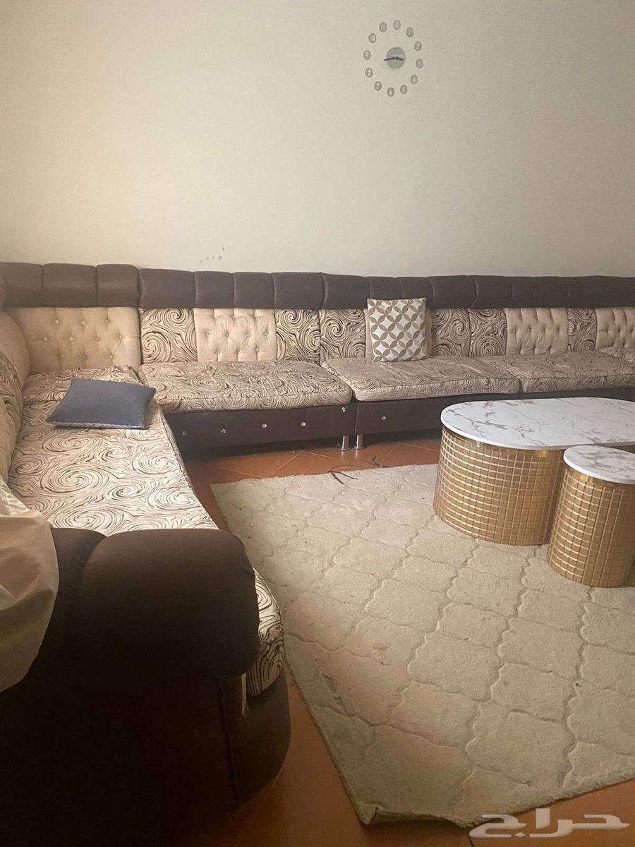 Clean full living room sofa set with tables for sale64498896244865111