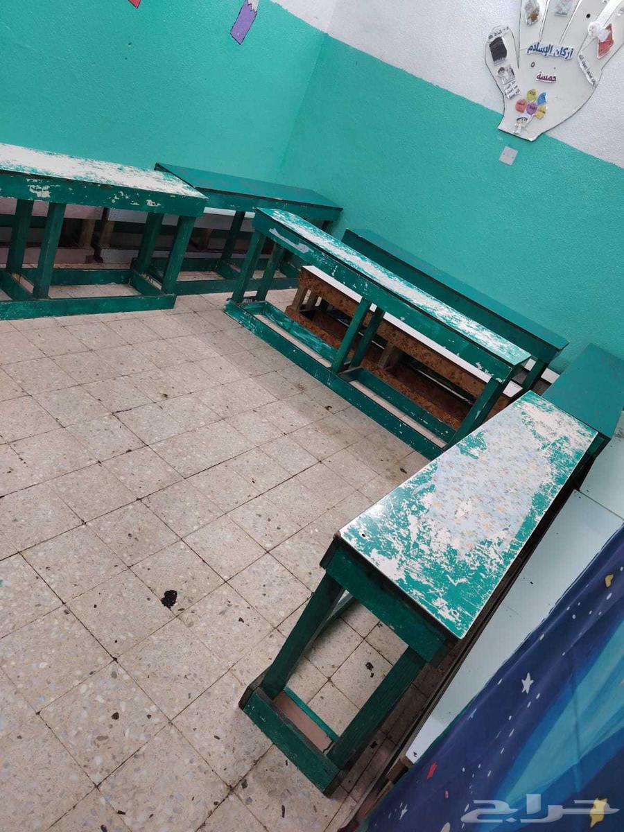 6 tables with chairs, wooden, in good condition64497551301507111