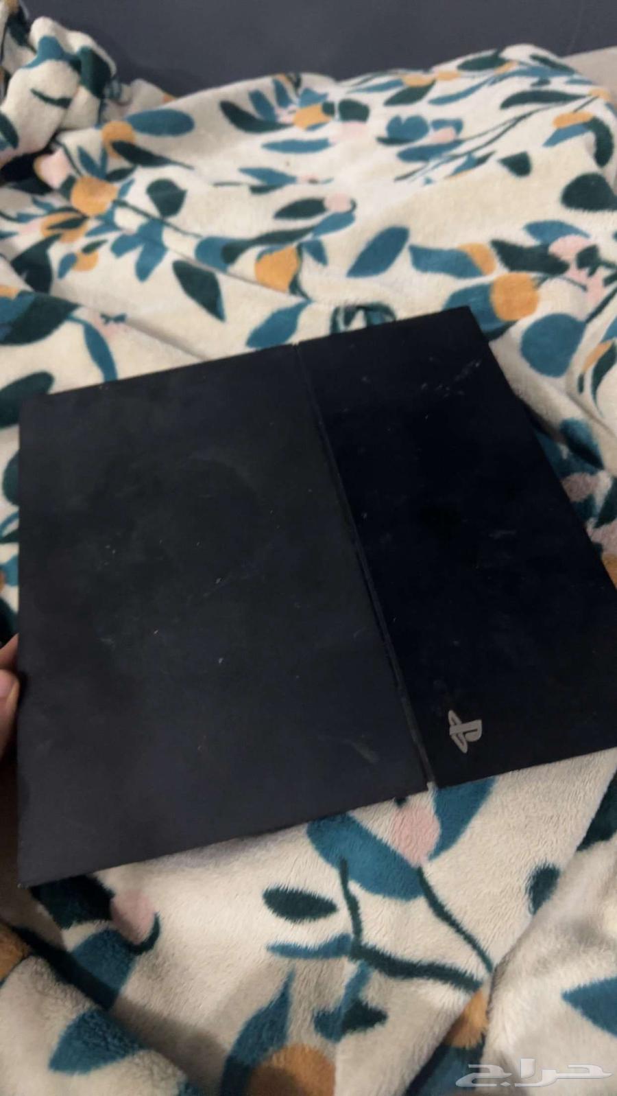 Sony 4 Clean and One Terabyte with all its accessories and includes the controller64500672093443110