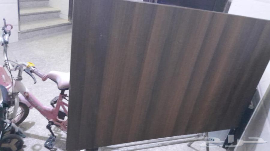 طاولة للبيع 200 وقابل للتفاوض64502790090625111