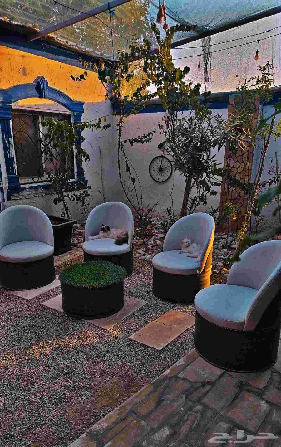 Barrels seating set for gardens and resting areas64499814664578110