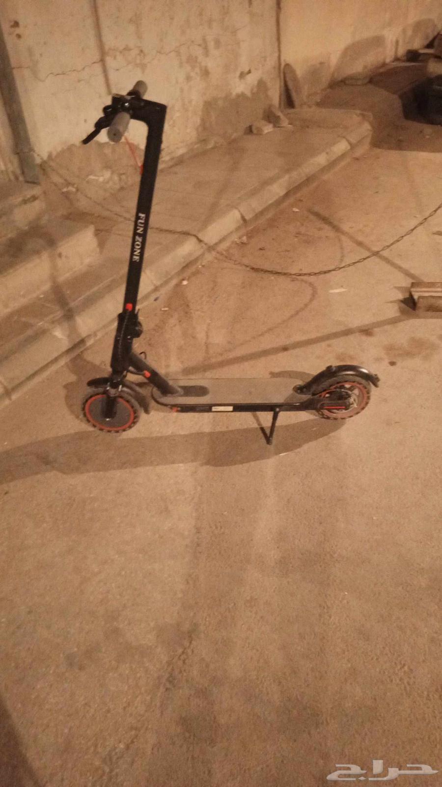 New scooter, welcome, speed from 35 to 25 at 10064496132124674111