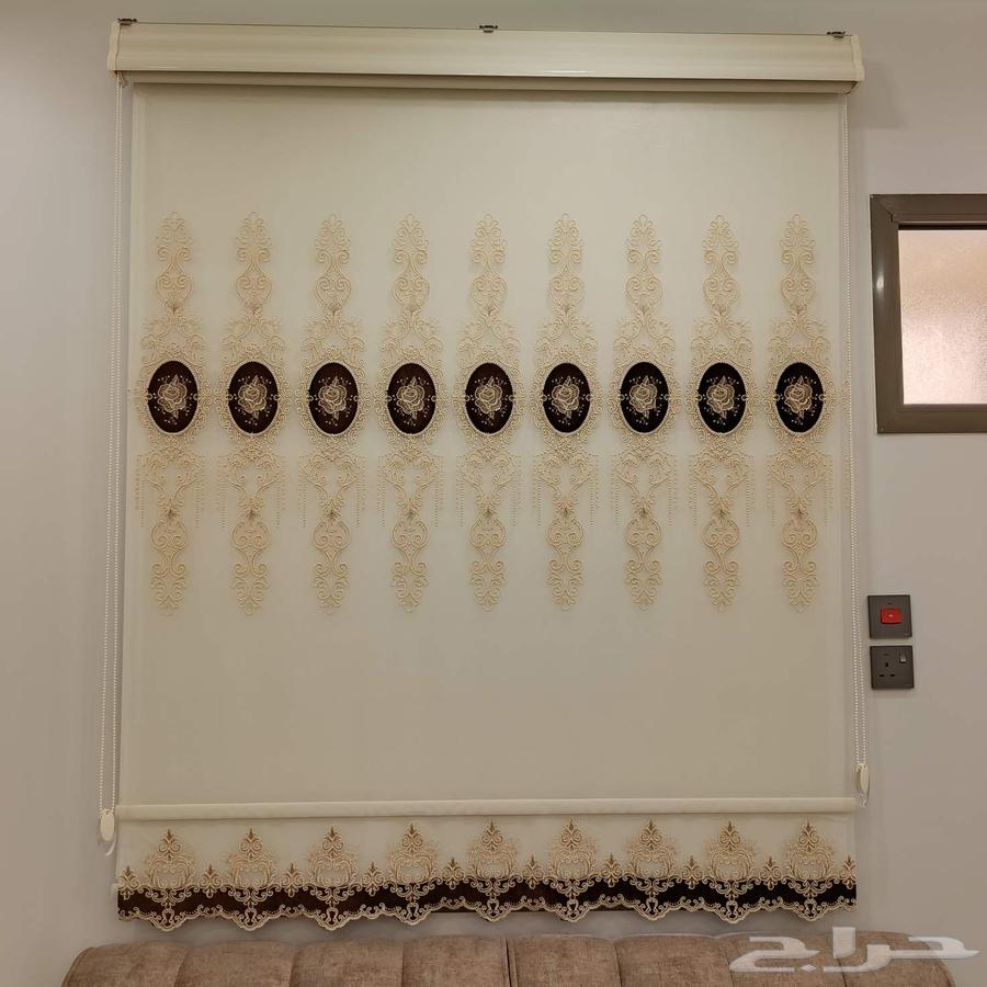 ستاير و نجفة و بطانية و طاولة مع 5 كراسي بلاستيك64502167958402111