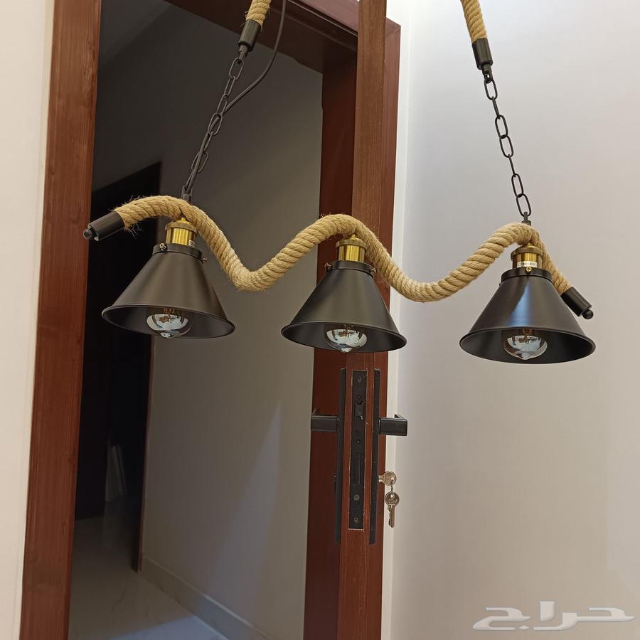 ستاير و نجفة و بطانية و طاولة مع 5 كراسي بلاستيك64502167958402113