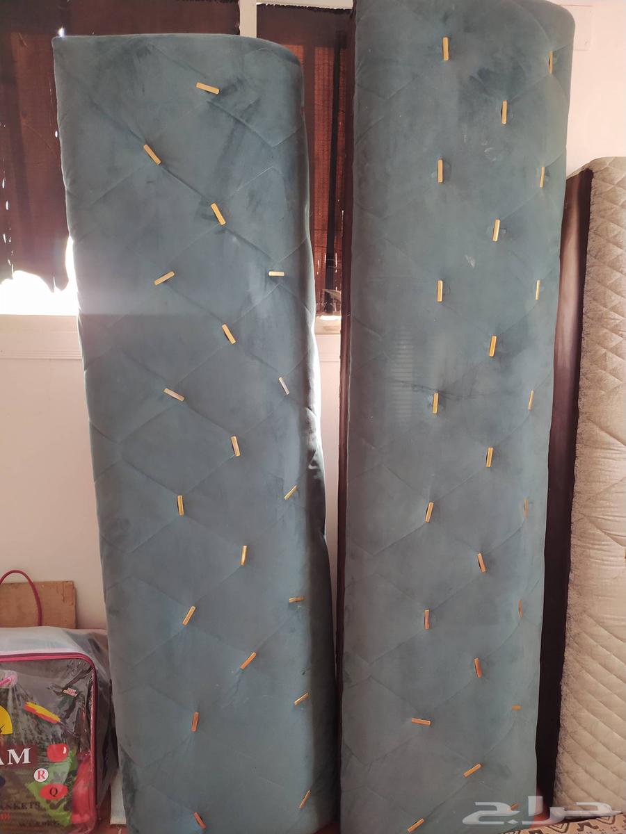 يوجد 2 مسند ظهر كبير ويوجد 1 قطعة زاوية بأقل سعر . تبوك64498938025602110