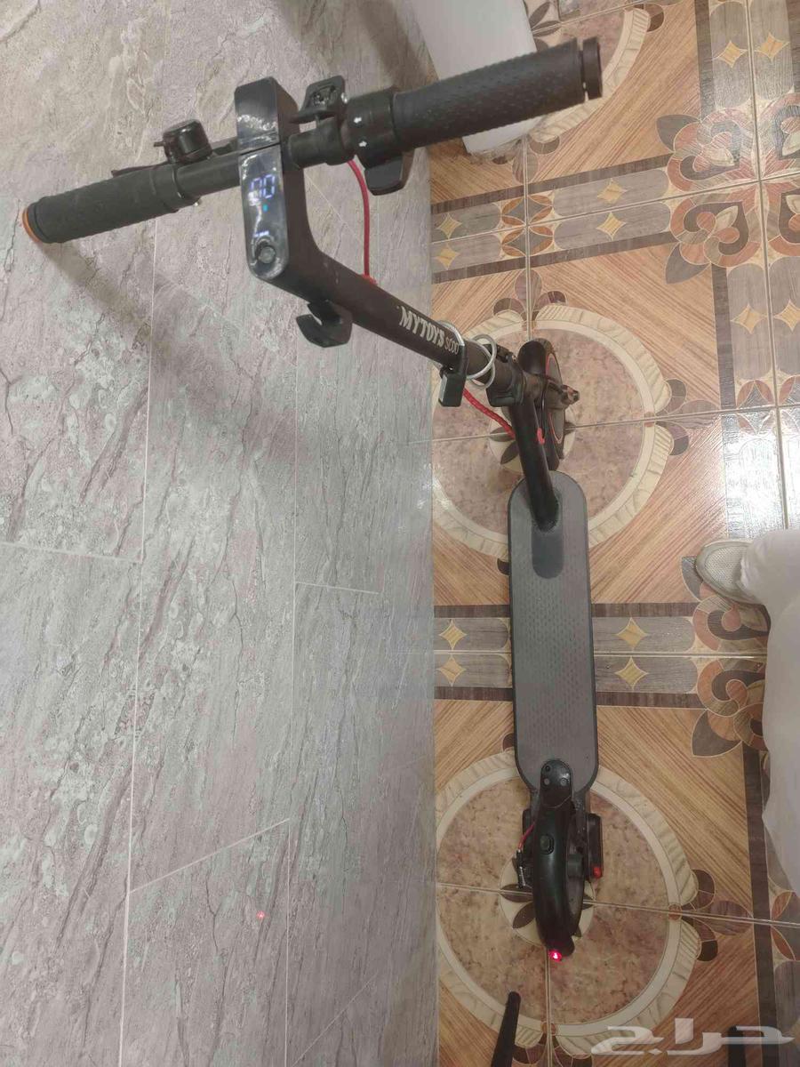 MY TOYS Scooter, new with two weeks of use64501409346051112