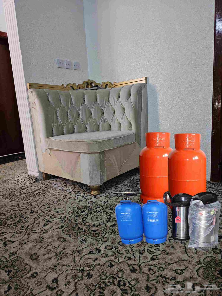 Two large cylinders and two small Italian cylinders, and three new refrigerators64497772553219110