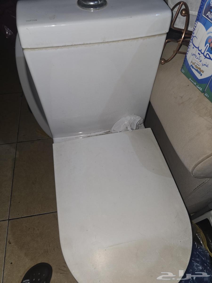 حوض ومرحاض للبيع تم تركيبهم ولم يستخدموا64496764786433112
