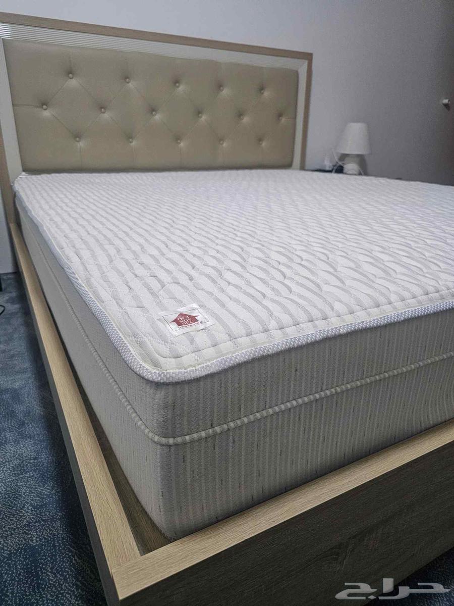 مرتبة فاخرة (سعرها الأصلي من هوم سنتر 3900 ريال سعودي). الأب64498020711169112